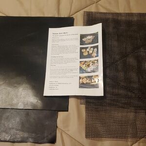 Deluxe Grill Mats Set in Black